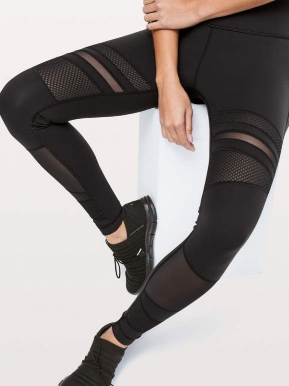 Lululemon Women's Mesh Legging Size 4